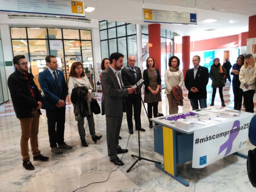 El periodismo vallisoletano firma contra la violencia de género