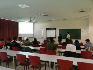 Segunda sesión del ciclo: 'Genero y ciencia', impartida por Sandra Fernández y Constanza Lobo. Fotografía: Carmen Duce