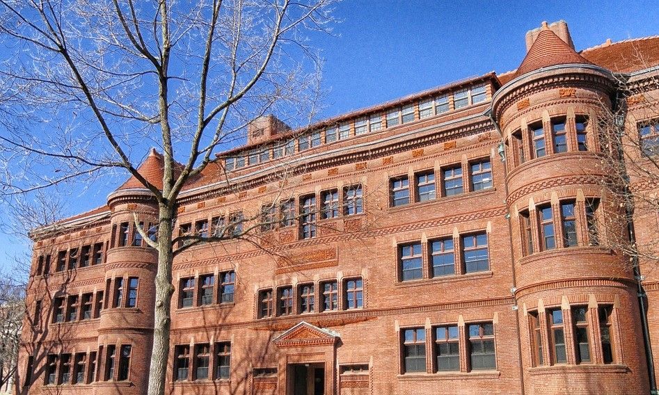 Cómo estudiar gratis en Harvard sin moverse de casa