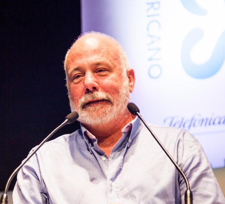Ramón Lobo, galardonado con el Premio de Periodismo por su trayectoria profesional
