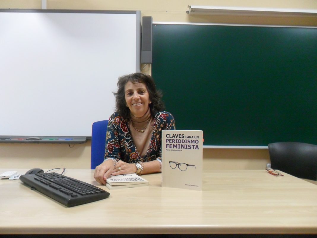 María Grijelmo, periodista: ‘El lenguaje nos construye y nos constriñe a través de los estereotipos’