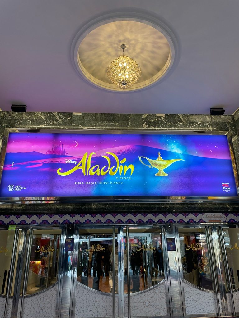 Más que un musical : Representación teatral Aladdín