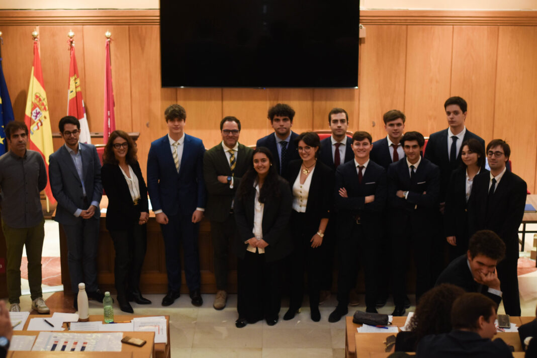 Victoria para Intentamos Argumentar en el III Torneo de Debate de la UVa