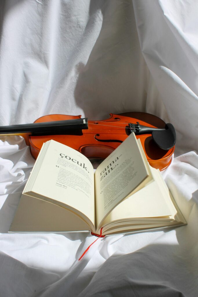 El don del arte en la música y escritura de forma autodidacta
