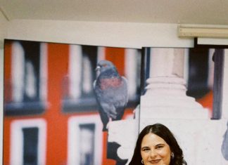 Silvia Gutiérrez: ‘Este poemario es como mi diario personal’