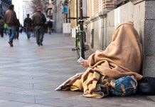 LA POBREZA EXTREMA Y SU FEMINIZACIÓN