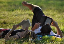 Booktok y e-books: la relación de los jóvenes con la lectura