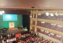 La AECC ya es de oro en Valladolid El Teatro Calderón en el acto de entrega de la Medalla de Oro