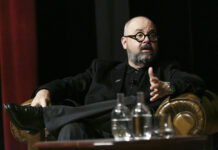 La huella de Carlos Ruiz Zafón en la literatura contemporánea La huella del escritor Carlos Ruiz Zafón