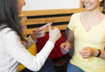 La Universidad de Valladolid refuerza la inclusión con nuevos cursos de LSE