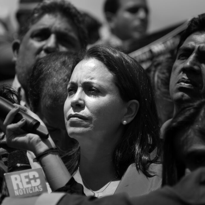 María_Corina_Machado,_Protesta_en_Caracas_20_Feb_2015_(16580179726)