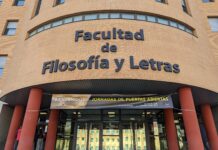 La Facultad de Filosofía y Letras abre sus puertas para convencer a los indecisos sobre su futuro universitario