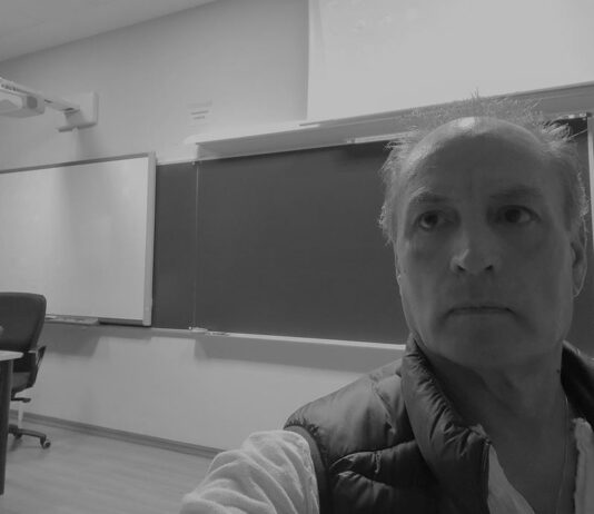 Carlos Tomeo: “El periodismo es, ante todo, servicio a los demás.”