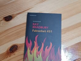 Ray Bradbury denuncia la censura ideológica en su obra ‘Fahrenheit 451’