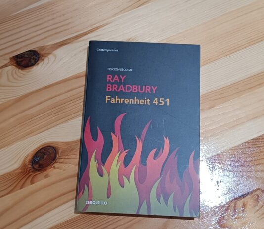 Ray Bradbury denuncia la censura ideológica en su obra ‘Fahrenheit 451’